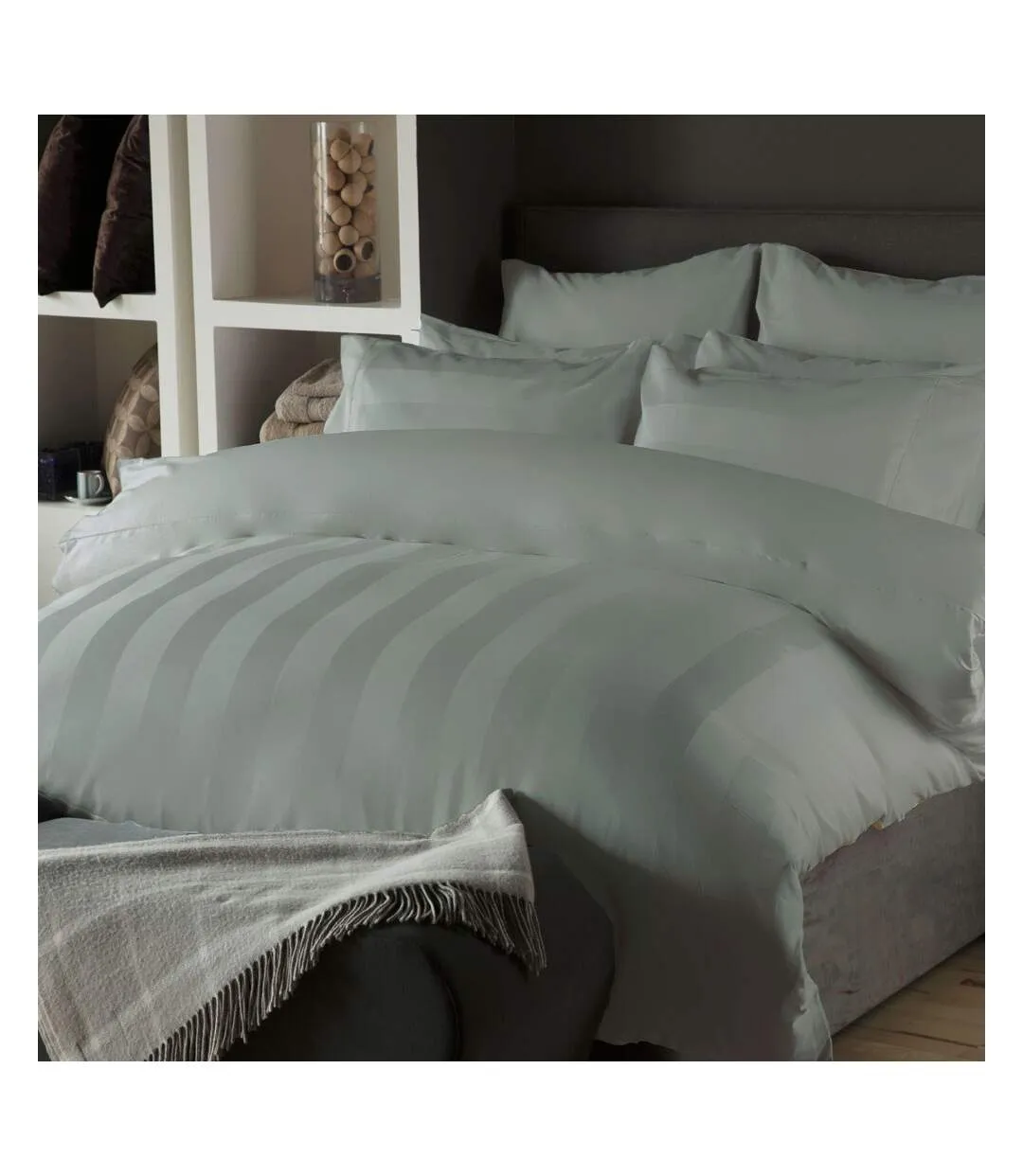 Central park 240tc egyptian cotton duvet cover set platinum Belledorm