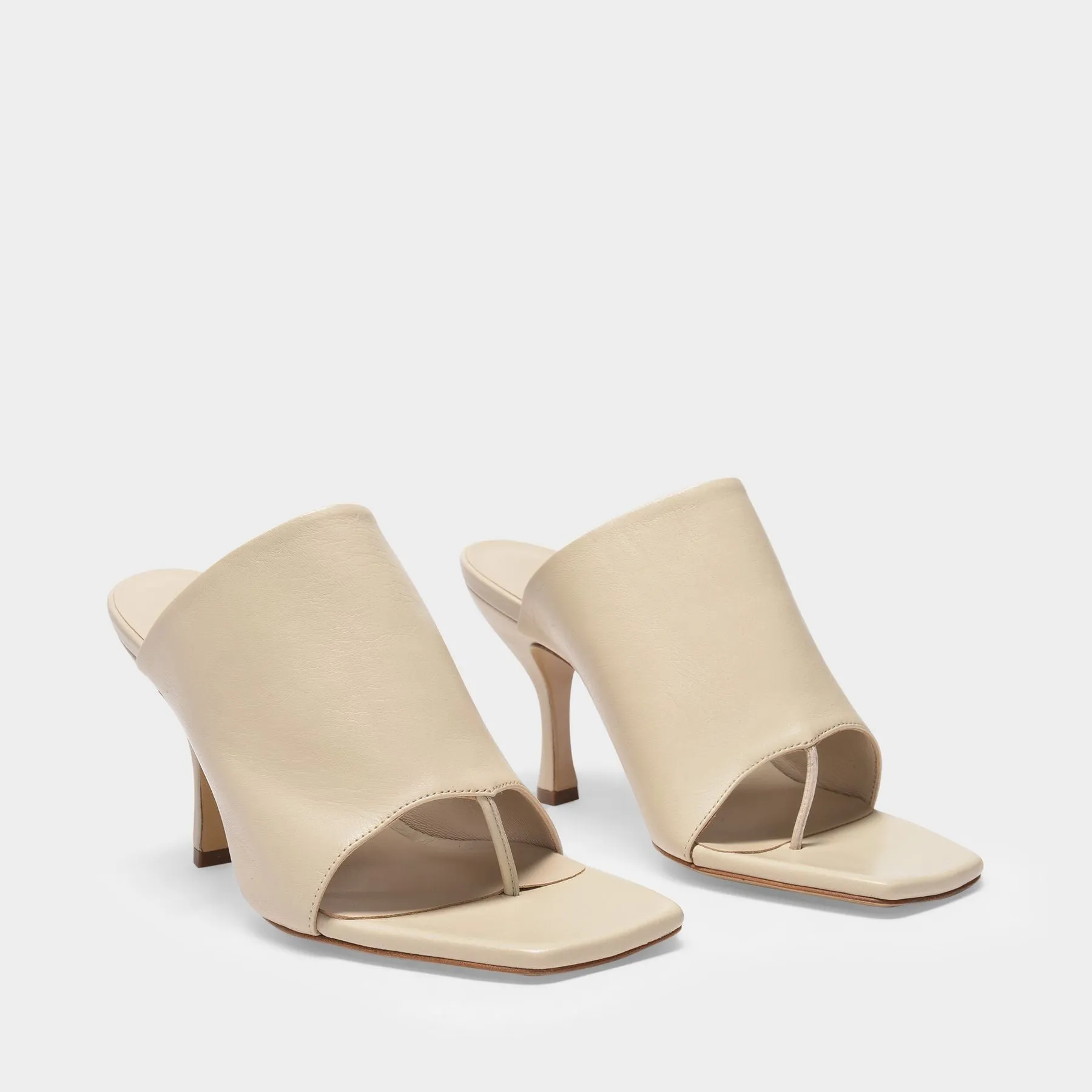 Gia x Pernille Teisbaek  80 Mm Flip Flops Mules in Cream Leather