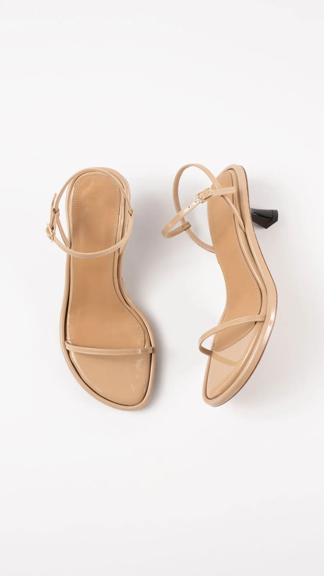 IVONE - Beige Patent Leather Sandals