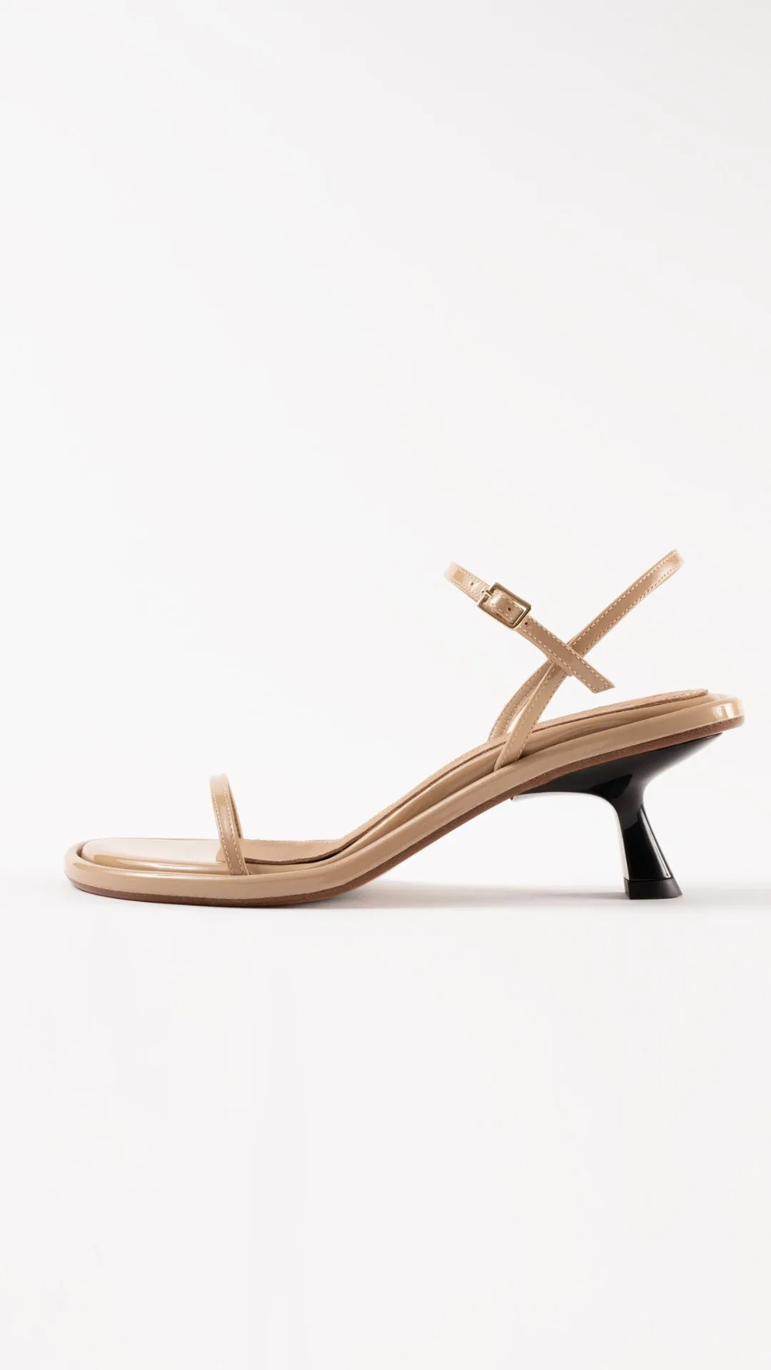 IVONE - Beige Patent Leather Sandals