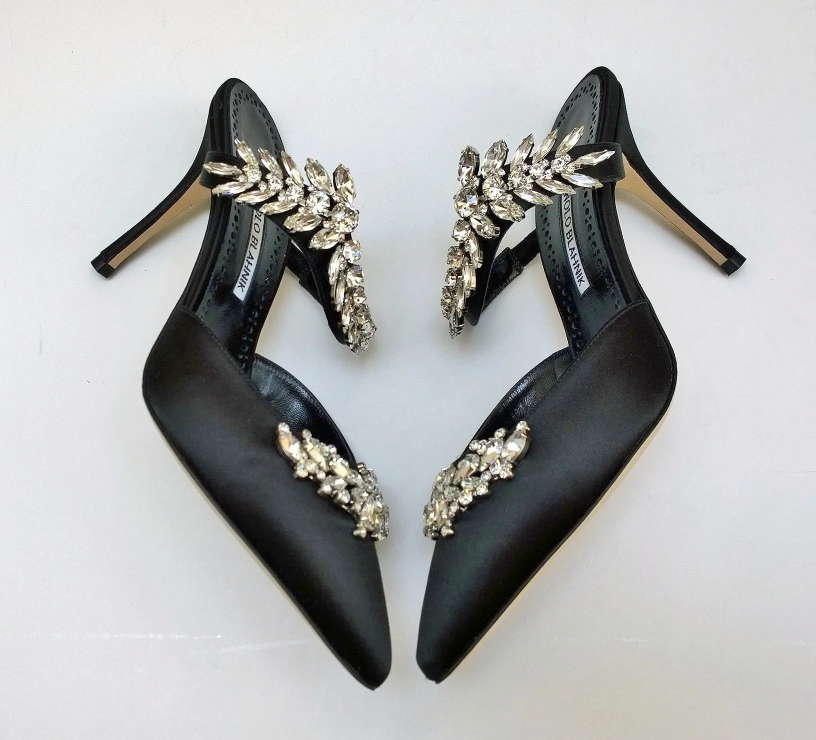 Manolo Blahnik Lurum 90 Black Satin Strass Rhinestone Heels Mules