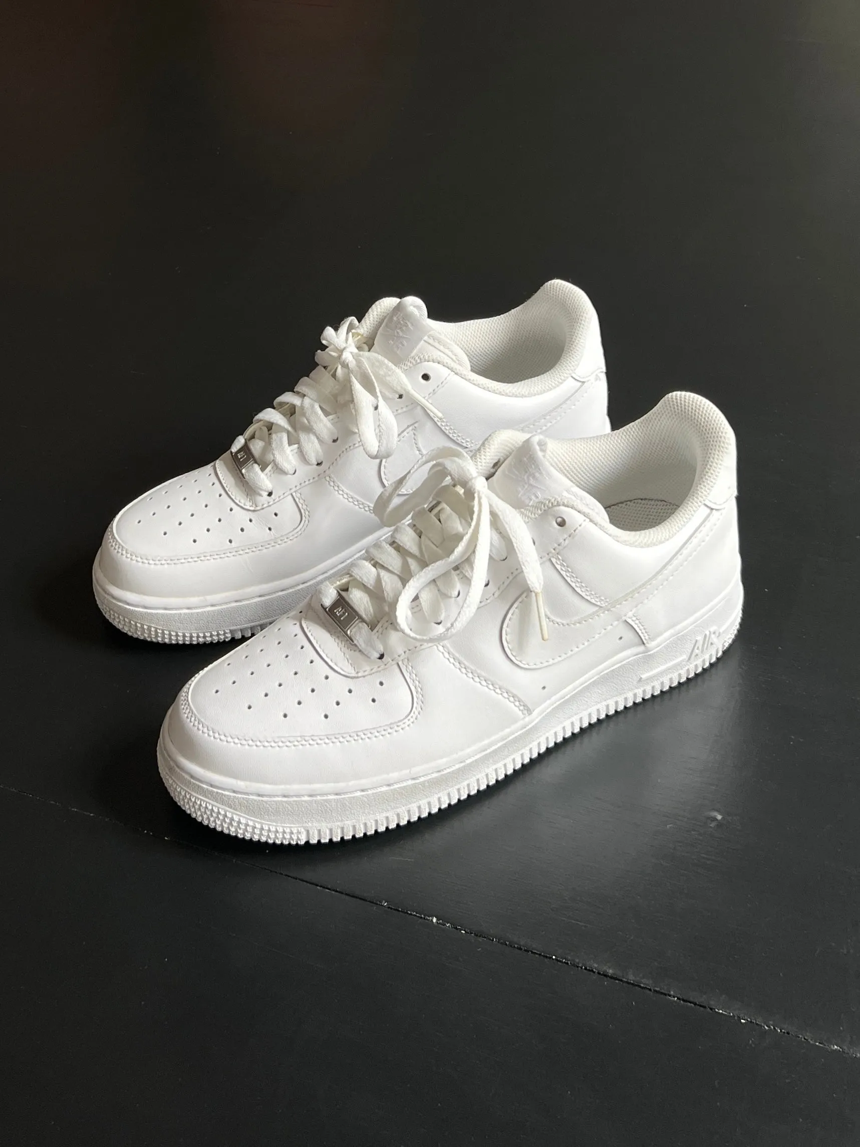 Nike AF1 Air Force 1 (UK 6.5)