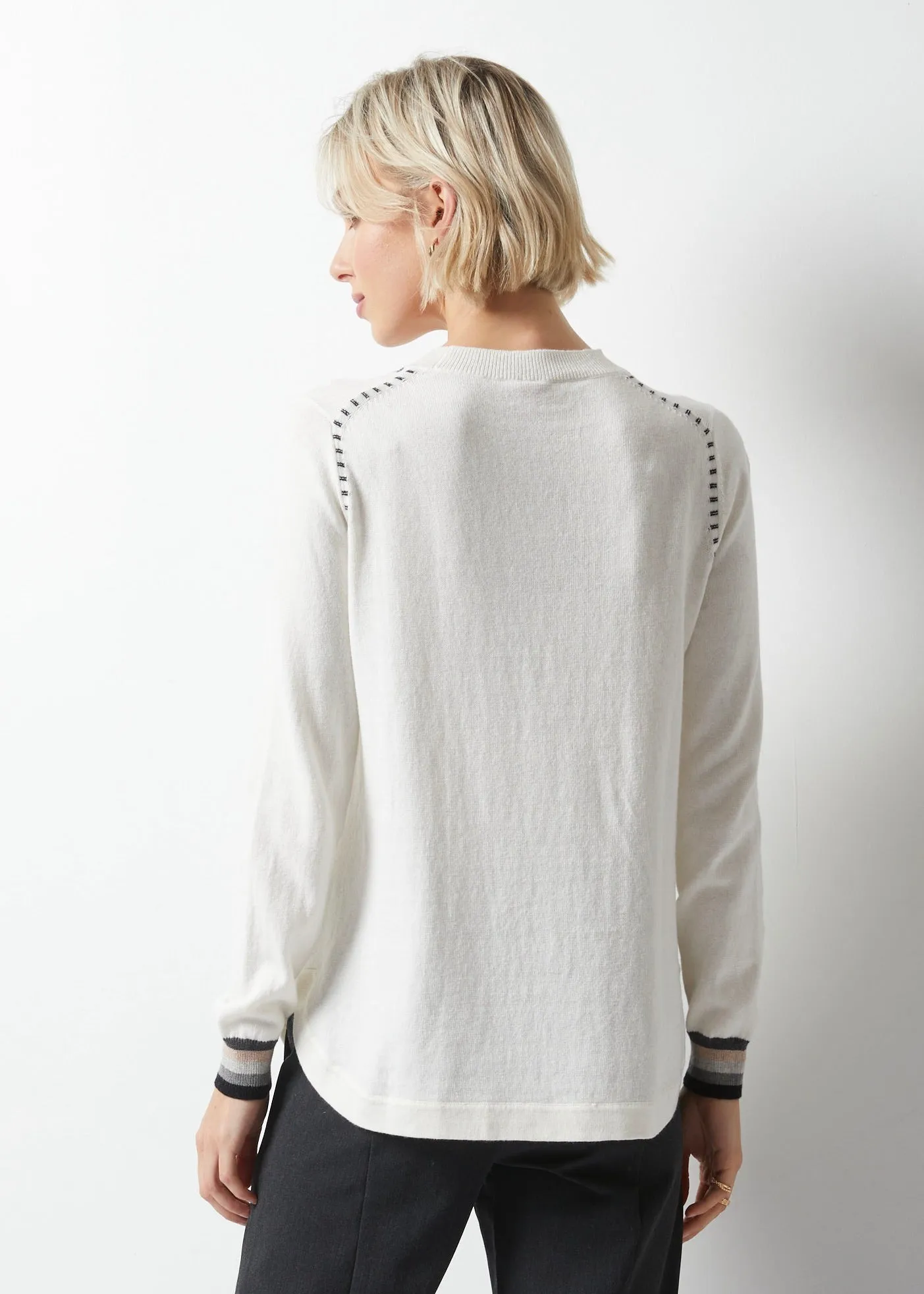 Zaket and Plover ZP6326U Handwork Curve Sweater